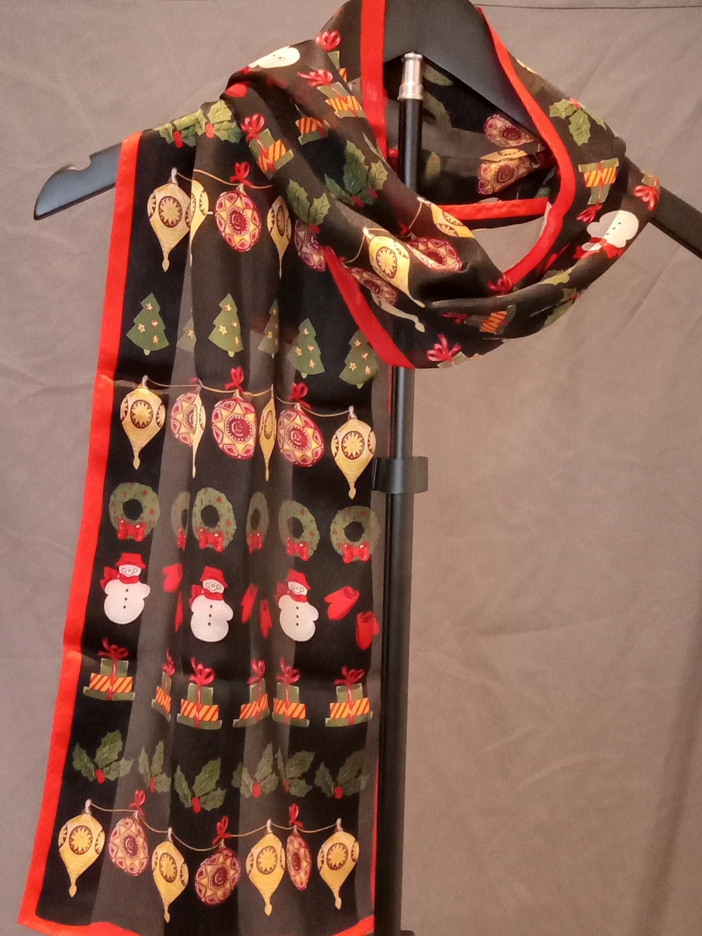 Holiday Ornament Pattern Black and Red Decorative Scarf